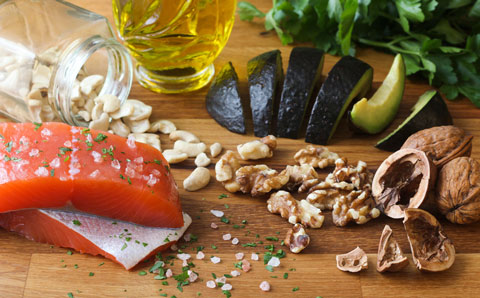 An anti-inflammatory diet may ease your back pain.