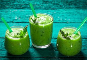Can green smoothies have potential health risks?