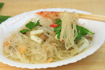 Shirataki noodles are made with glucomannan.