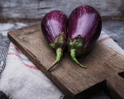 Quercetin is a healthy component of grapes. Grapes contain disease-fighting phytonutrients.